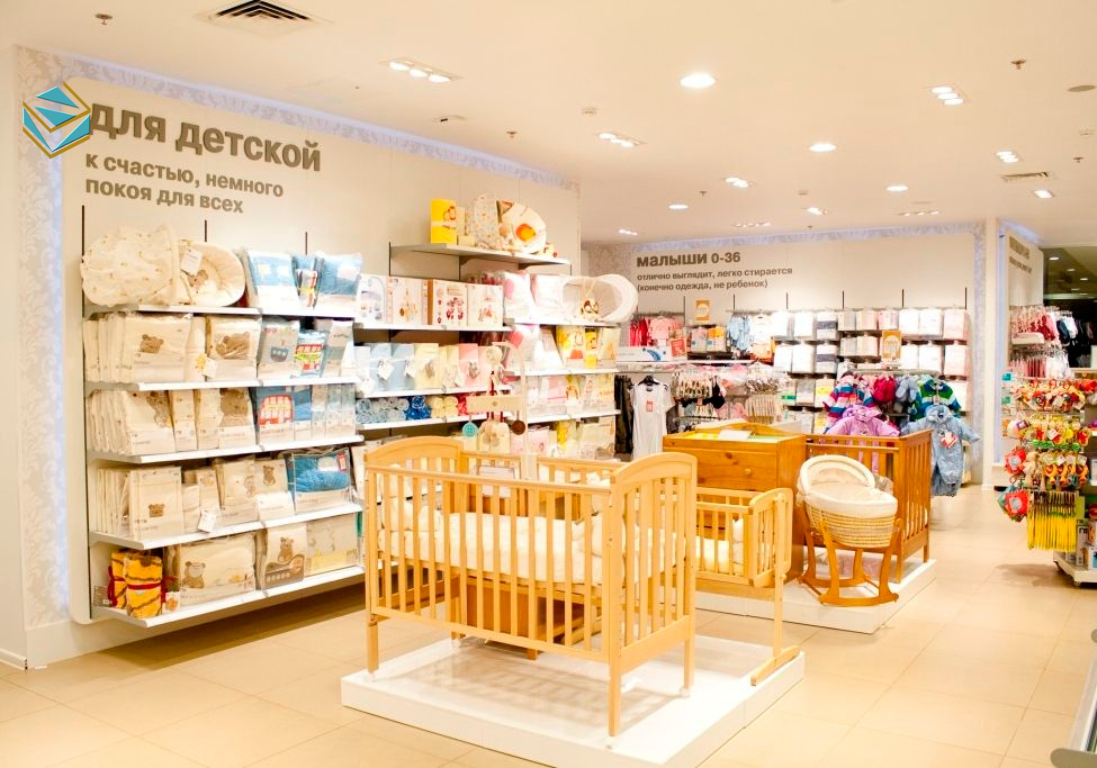 Chất liệu MDF bền bỉ giúp trưng bày sản phẩm trẻ em an toàn và đẹp mắt.