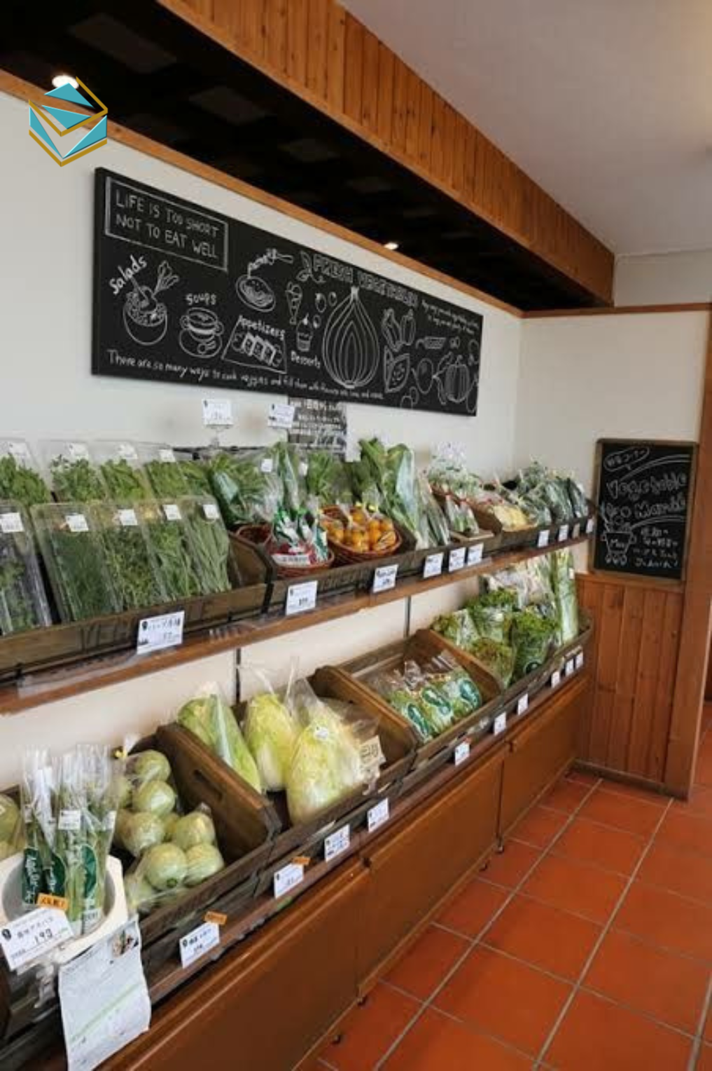 Hình ảnh minh họa quy trình thi công cửa hàng thực phẩm sạch trọn gói, gồm bố trí kệ, ánh sáng và nội thất theo chuẩn sạch.