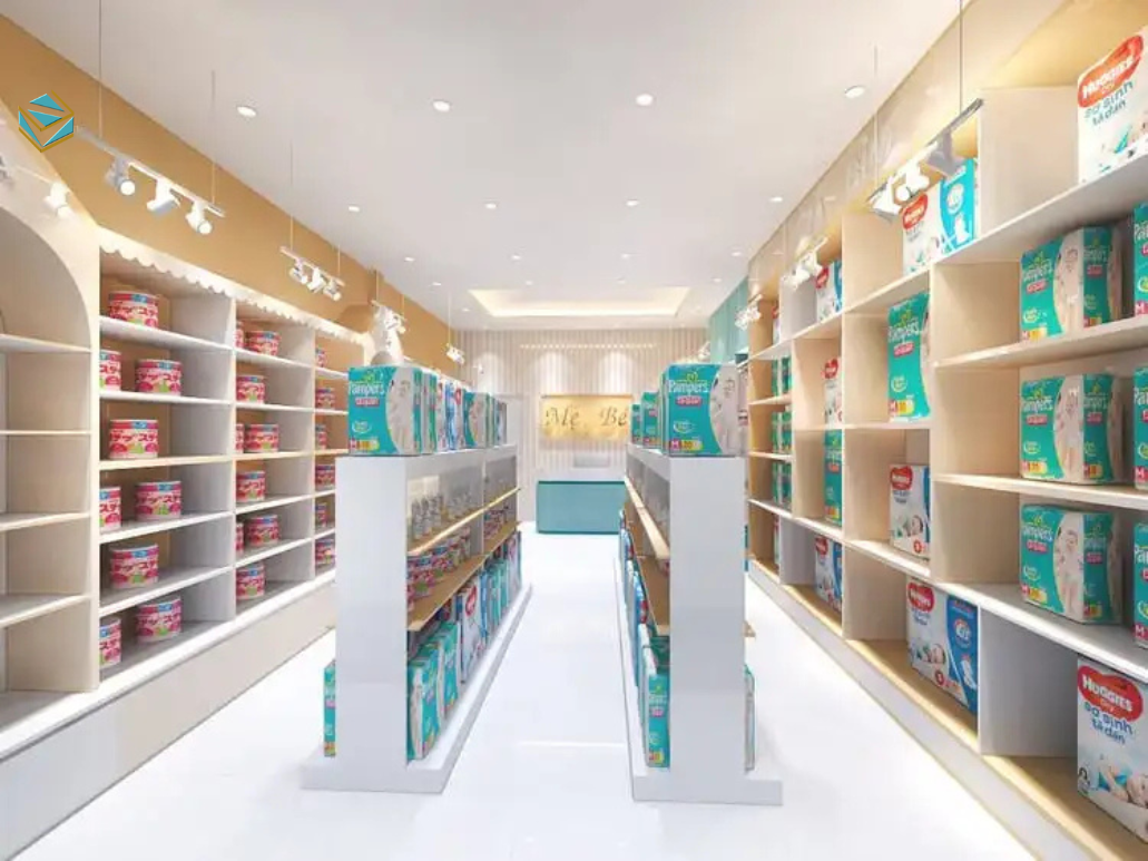 Hình ảnh thể hiện nội thất shop mẹ và bé sử dụng vật liệu MDF chống ẩm, bo tròn các góc nhằm đảm bảo an toàn cho trẻ nhỏ khi di chuyển.