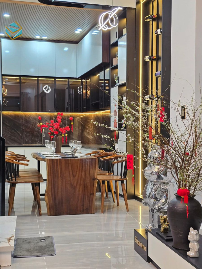 Thay mới vật liệu, sơn lại tường và nâng cấp hệ tủ giúp cải tạo nhà đón Tết nhanh chóng, hạn chế phát sinh chi phí.